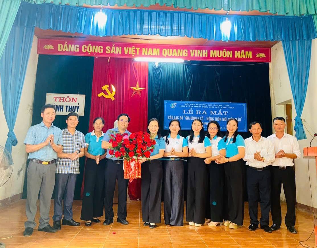Chi hội Phụ nữ thôn  Bình Thuỷ ra mắt Câu lạc bộ “Gia đình 5 có - NTM kiểu mẫu” 