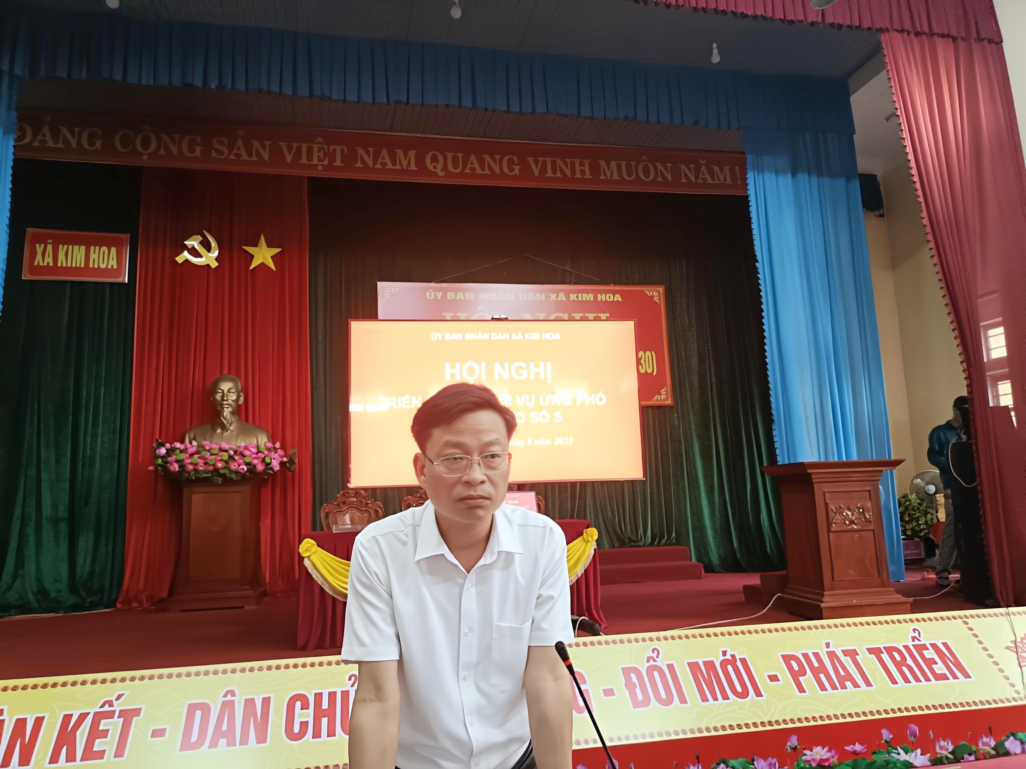 Xã Kim Hoa: Hội nghị triển khai ứng phó với bão số 5 