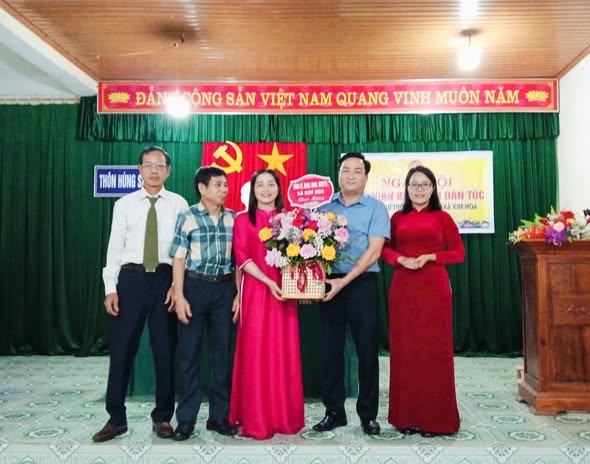 Sôi nổi Ngày hội Đại đoàn kết ở xã Kim Hoa