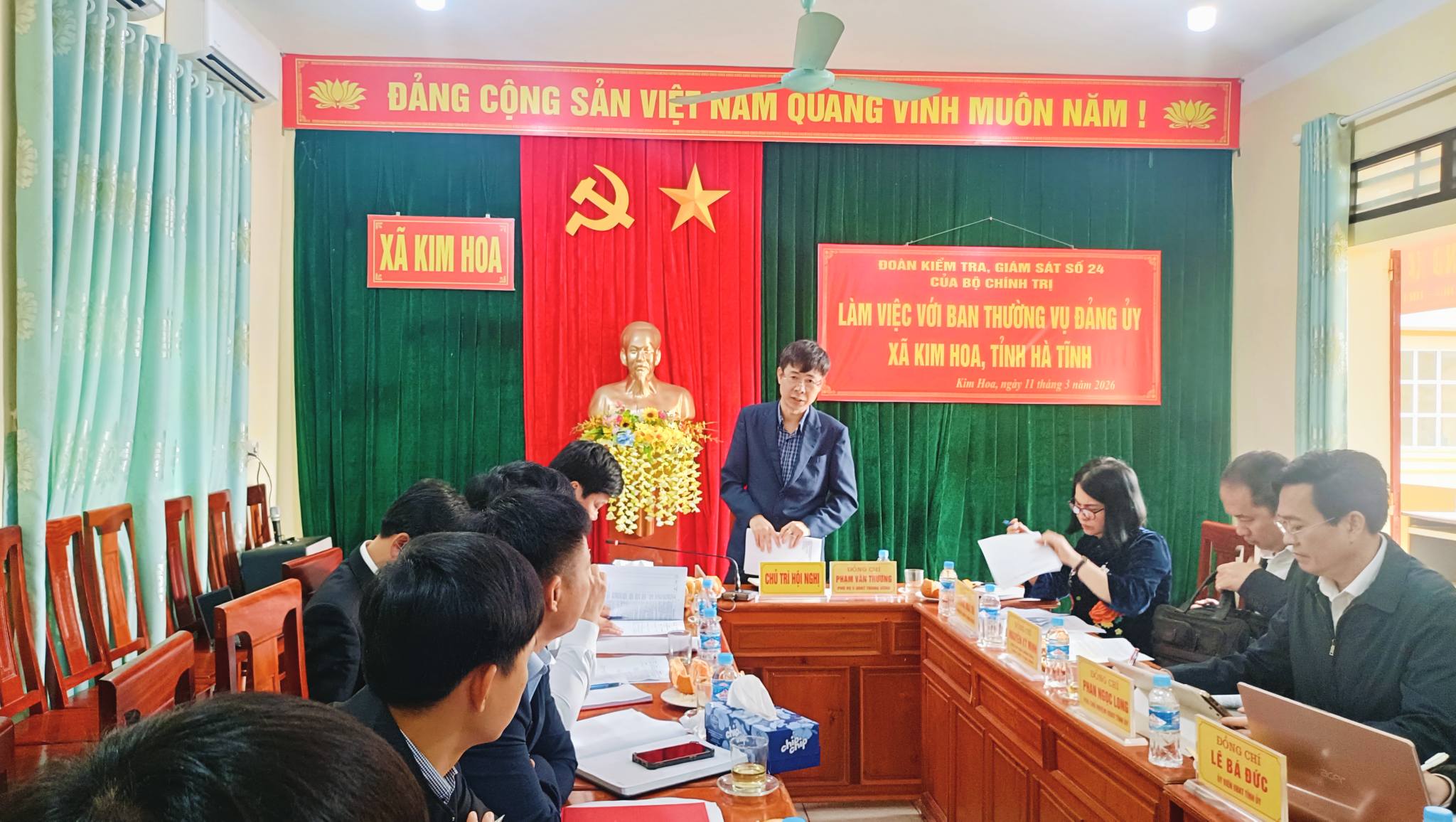 Đoàn kiểm tra giám sát của Bộ chính trị kiểm tra tại xã Kim Hoa