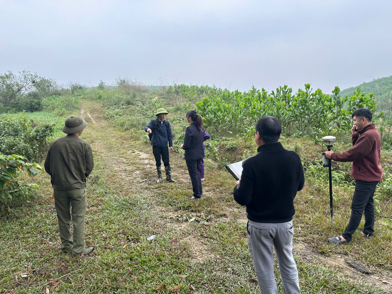 Thẩm định tại chỗ vụ án Dân sự “Tranh chấp quyền sử dụng đất” tại xã Kim Hoa