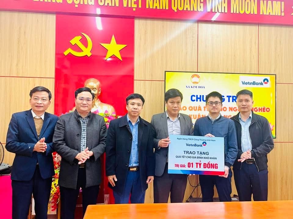Tiếp nhận 2 ngàn suất quà tết cho gia đình chính sách, hộ nghèo, cận nghèo