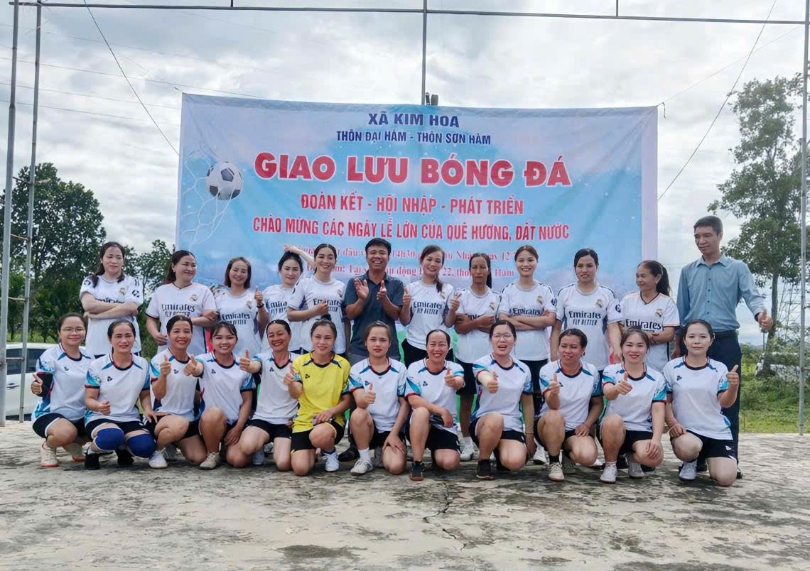 Giao lưu bóng đá thôn Sơn Hàm - Đại Hàm