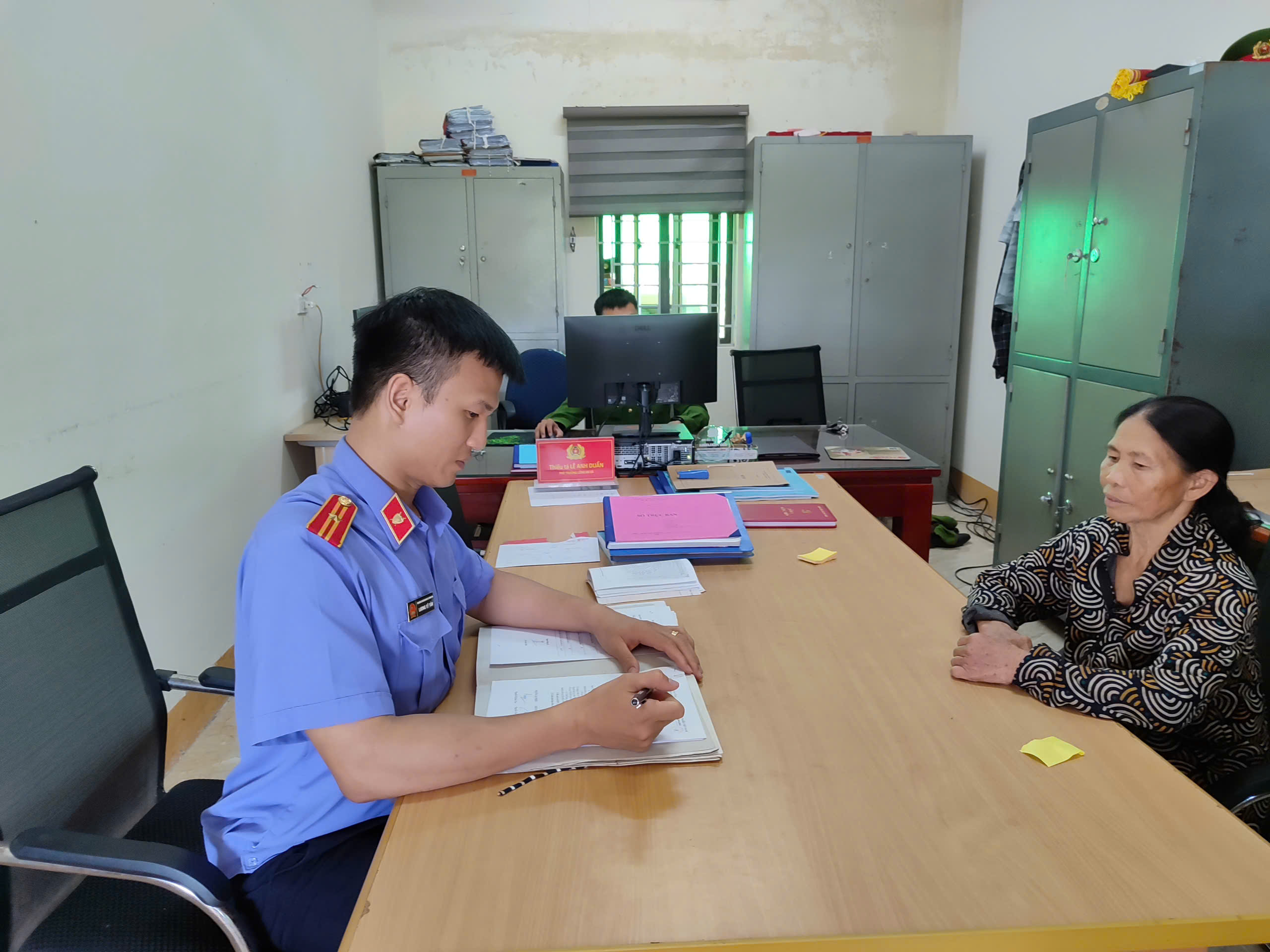 Viện KSND khu vực 5 - Hà Tĩnh trực tiếp xác minh điều kiện thi hành án