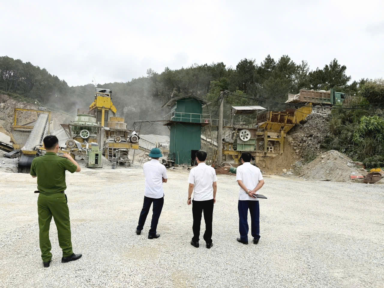 Kiểm tra công tác đảm bảo An toàn lao động tại các mỏ đá