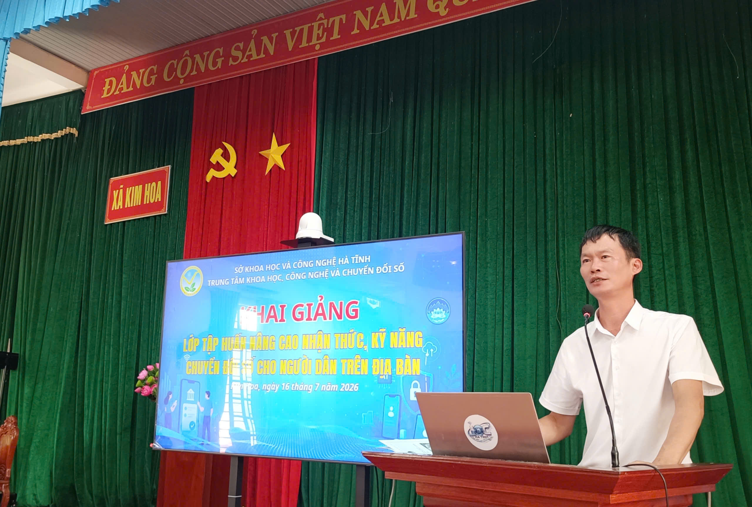 Tập huấn kỹ năng chuyển đổi số cho cán bộ cơ sở