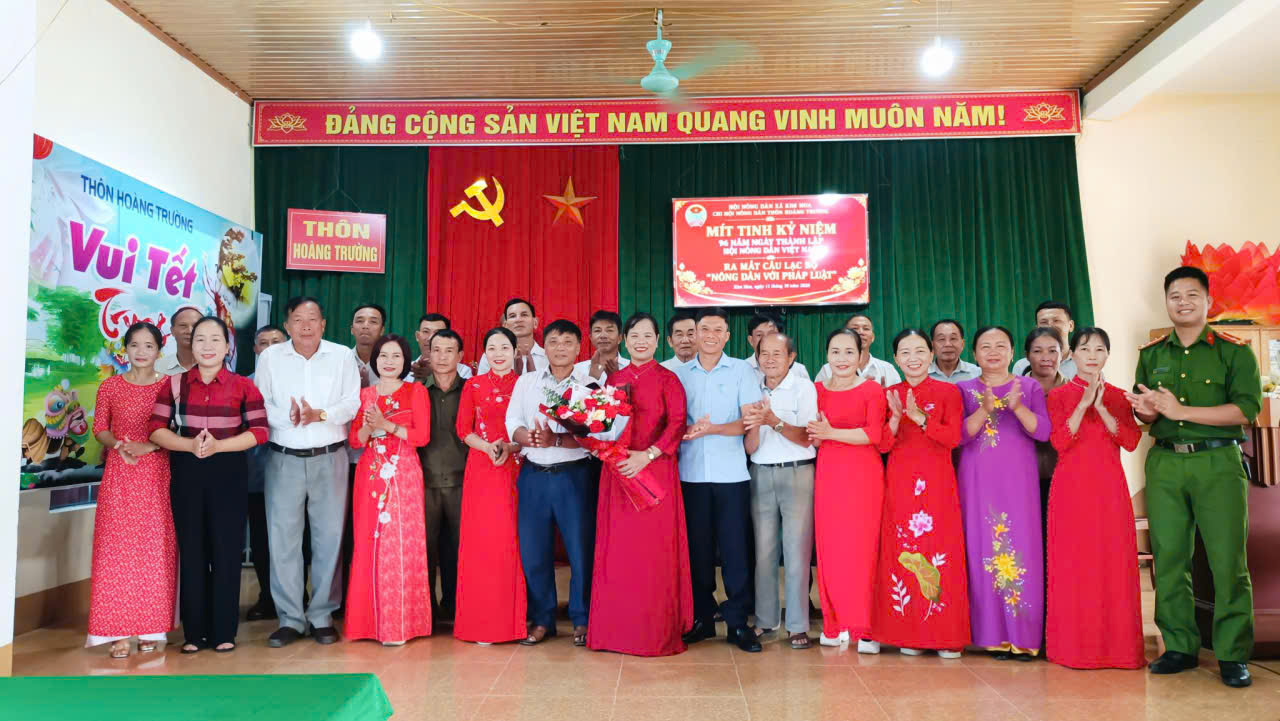 Thôn Hoàng Trường ra mắt “CLB nông dân với pháp luật”