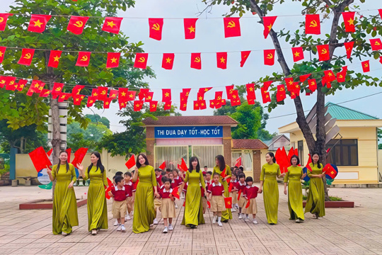 Tưng bừng chào đón các em học sinh lớp 1 và lớp 9 tựu trường